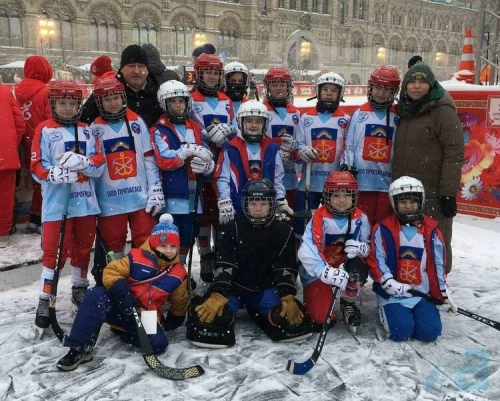 Хоккеистки Заполярья сыграли на Красной площади