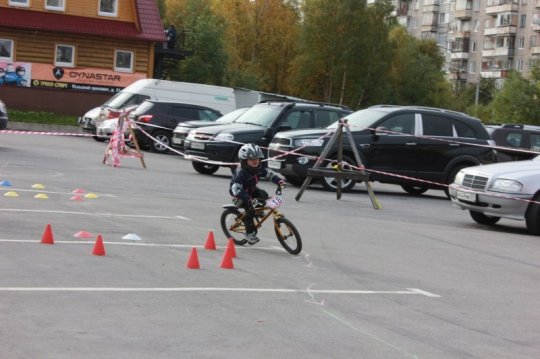 В Мурманске соревновались юные велосипедисты