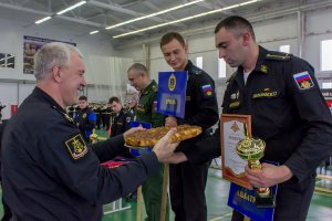 В Североморске прошел чемпионат по армейскому гиревому рывку 2019