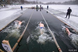 Соревнования по зимнему плаванию
